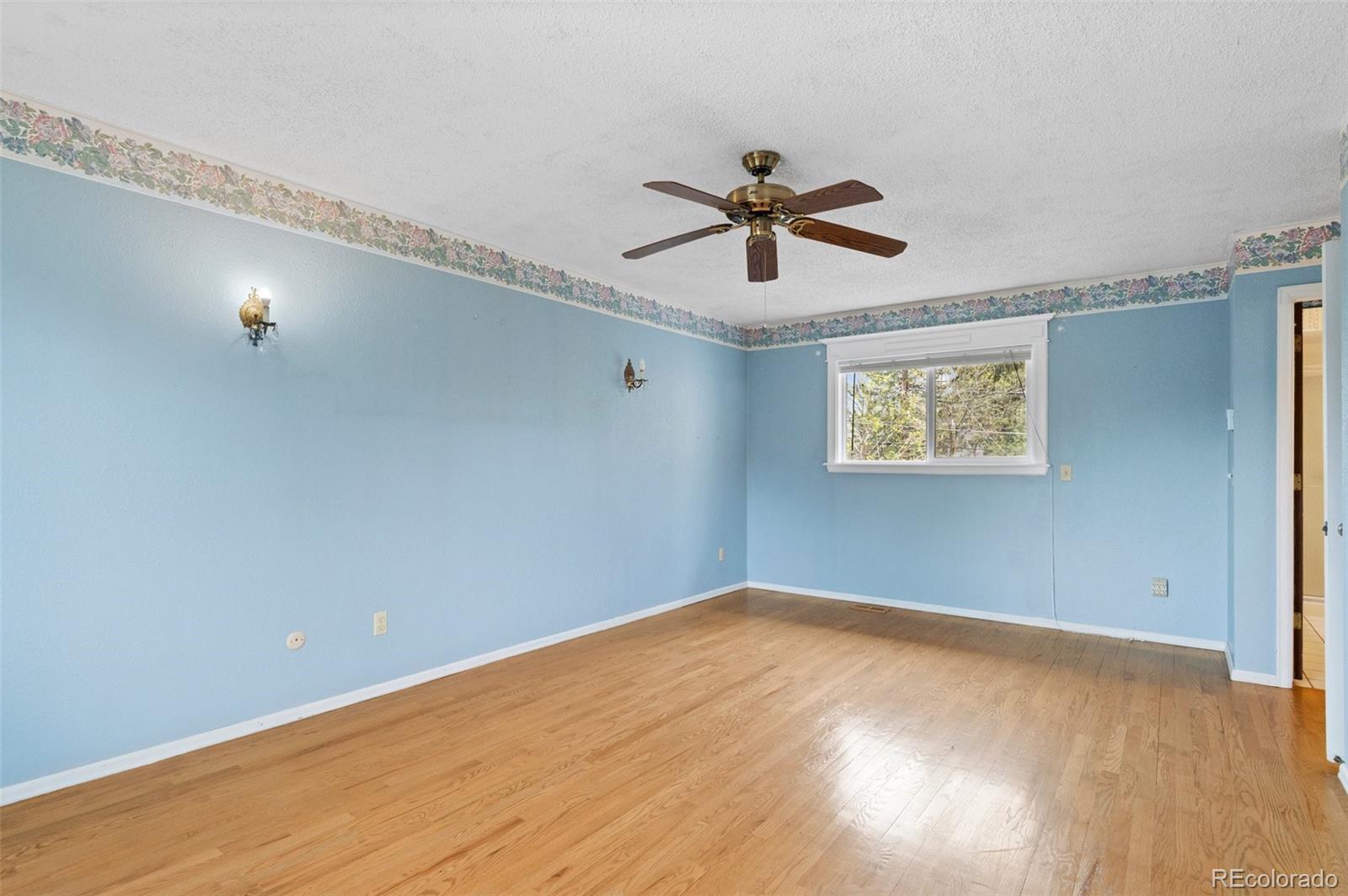 MLS Image #27 for 930 s dayton street,denver, Colorado