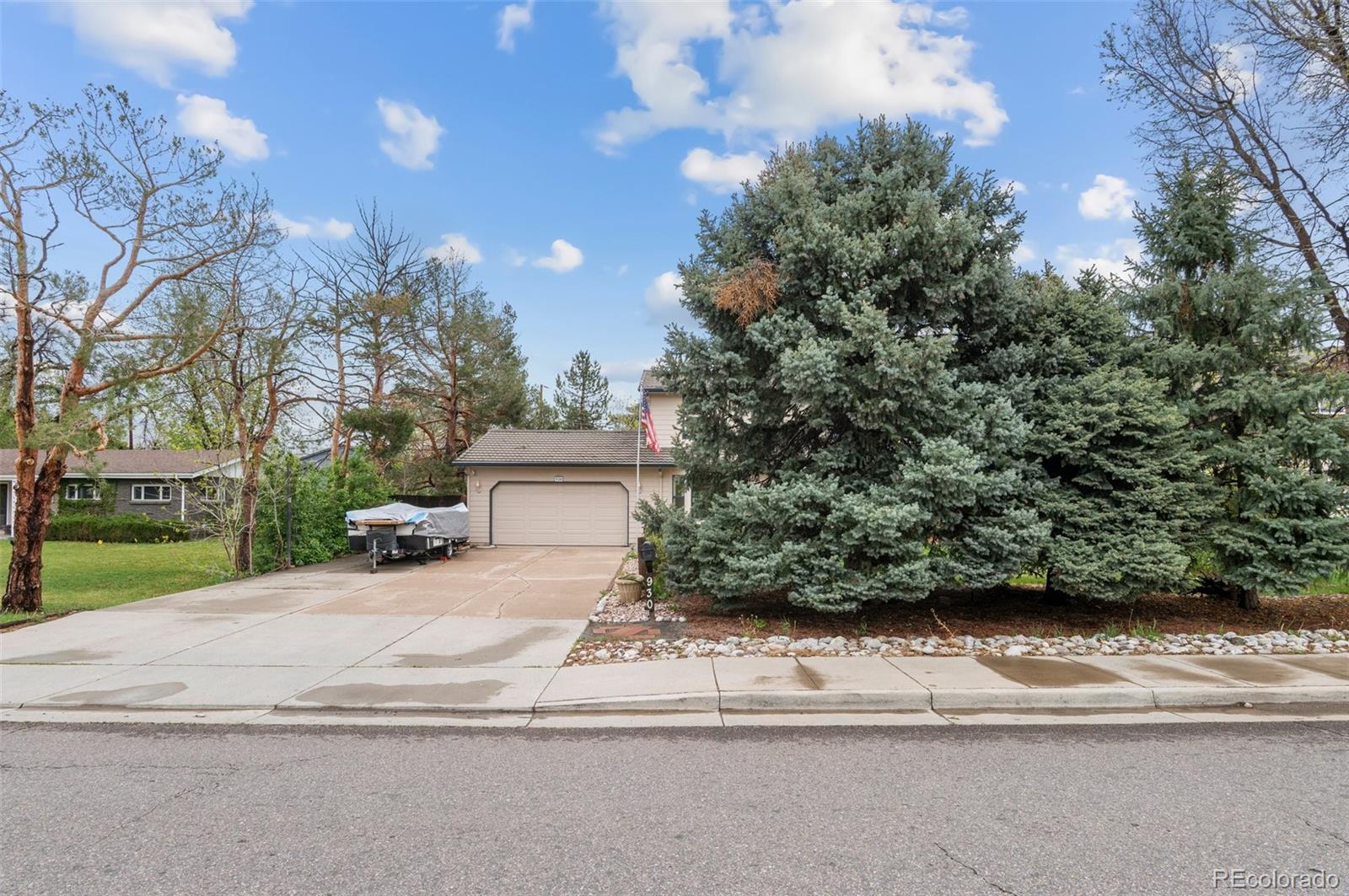 MLS Image #3 for 930 s dayton street,denver, Colorado
