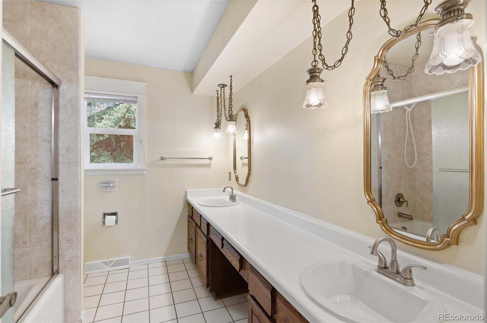 MLS Image #32 for 930 s dayton street,denver, Colorado