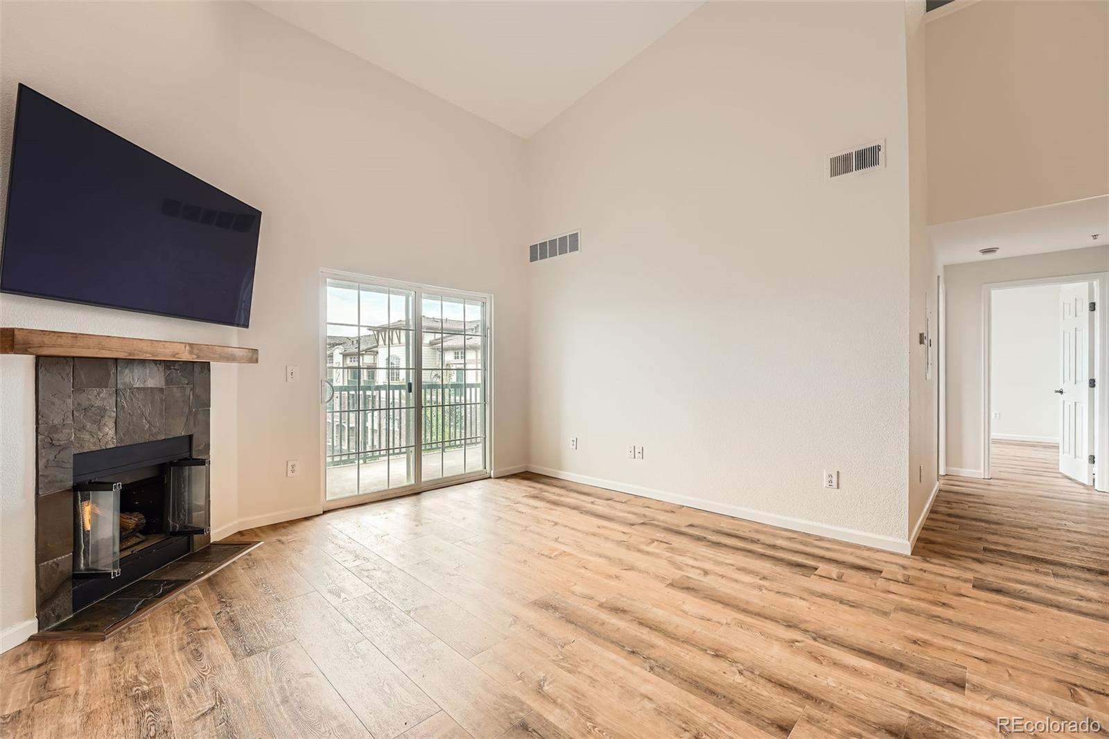 MLS Image #4 for 3872 s dallas street,aurora, Colorado