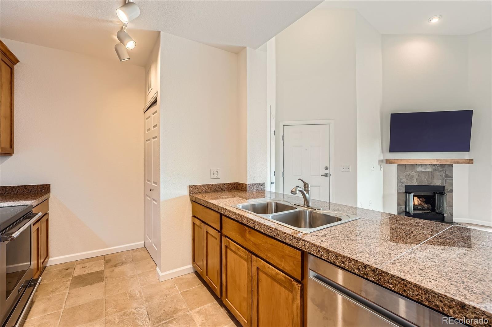 MLS Image #6 for 3872 s dallas street,aurora, Colorado