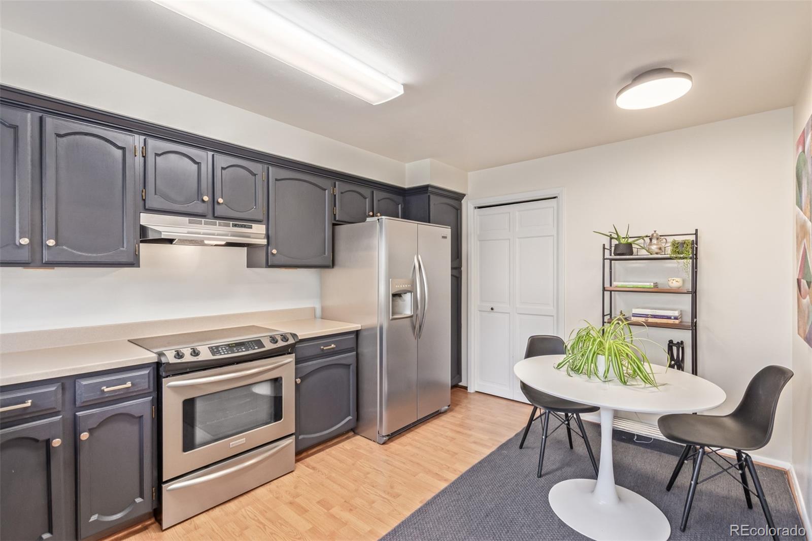 MLS Image #13 for 8039 e phillips circle,centennial, Colorado