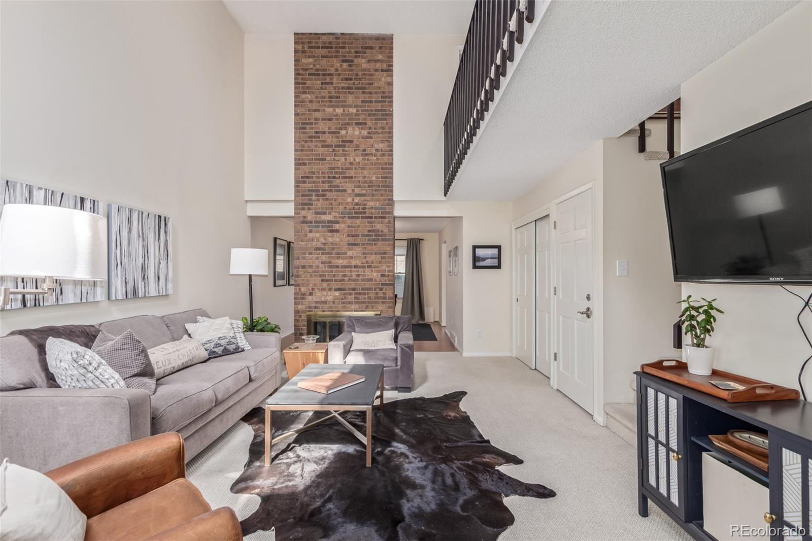 MLS Image #3 for 8039 e phillips circle,centennial, Colorado