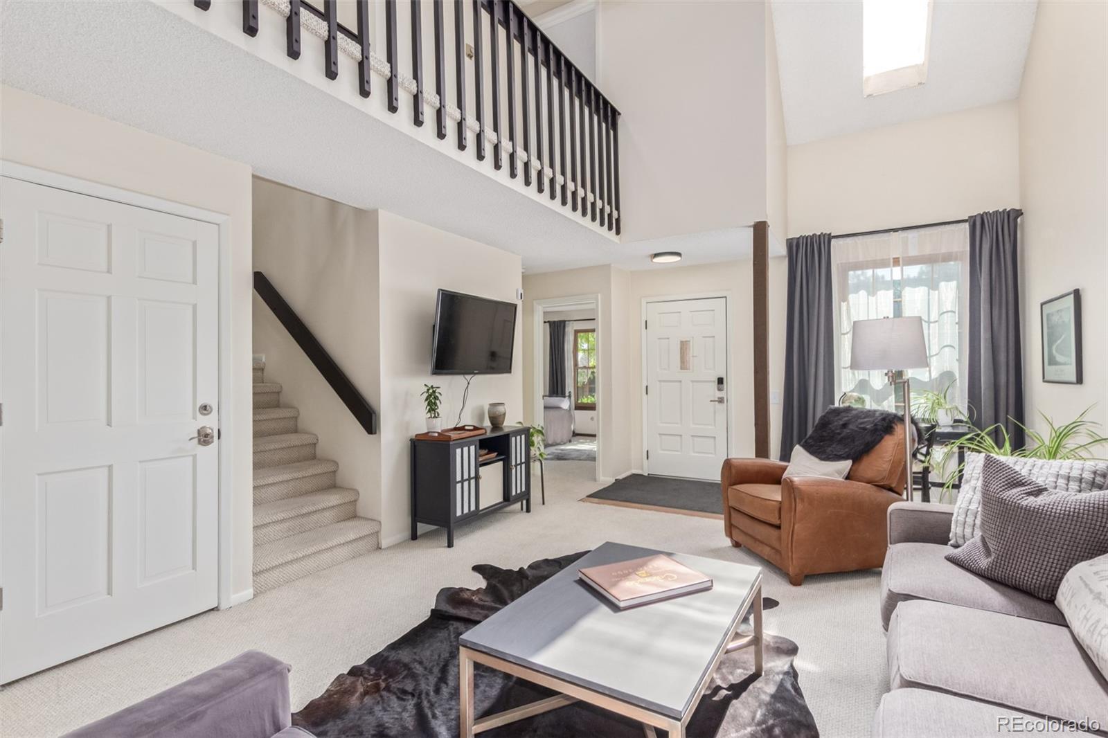 MLS Image #5 for 8039 e phillips circle,centennial, Colorado