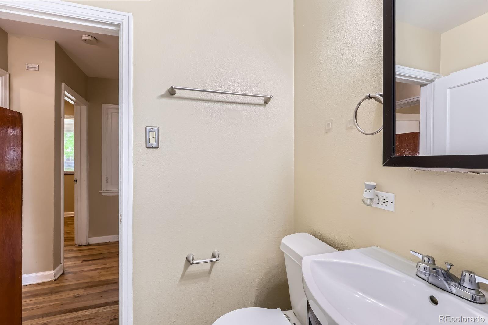 MLS Image #15 for 1325  geneva street,aurora, Colorado