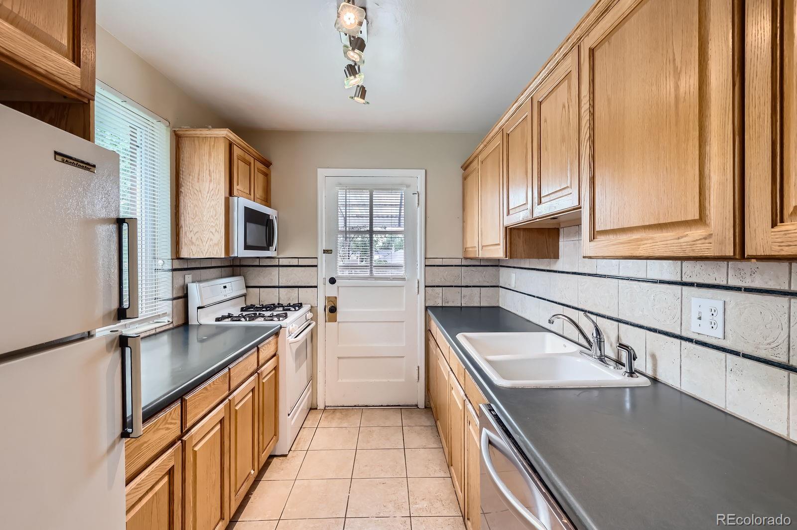 MLS Image #7 for 1325  geneva street,aurora, Colorado