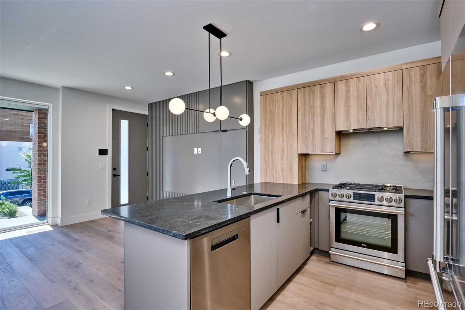MLS Image #8 for 1823  grove street,denver, Colorado