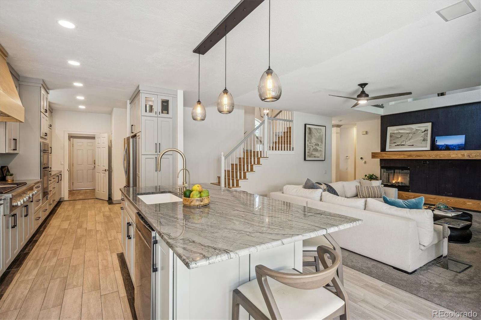 MLS Image #6 for 327  ingleton court,castle pines, Colorado