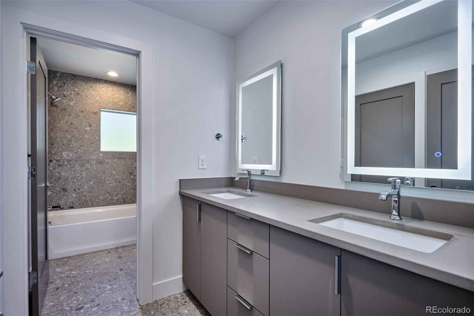 MLS Image #21 for 1821 n grove street,denver, Colorado