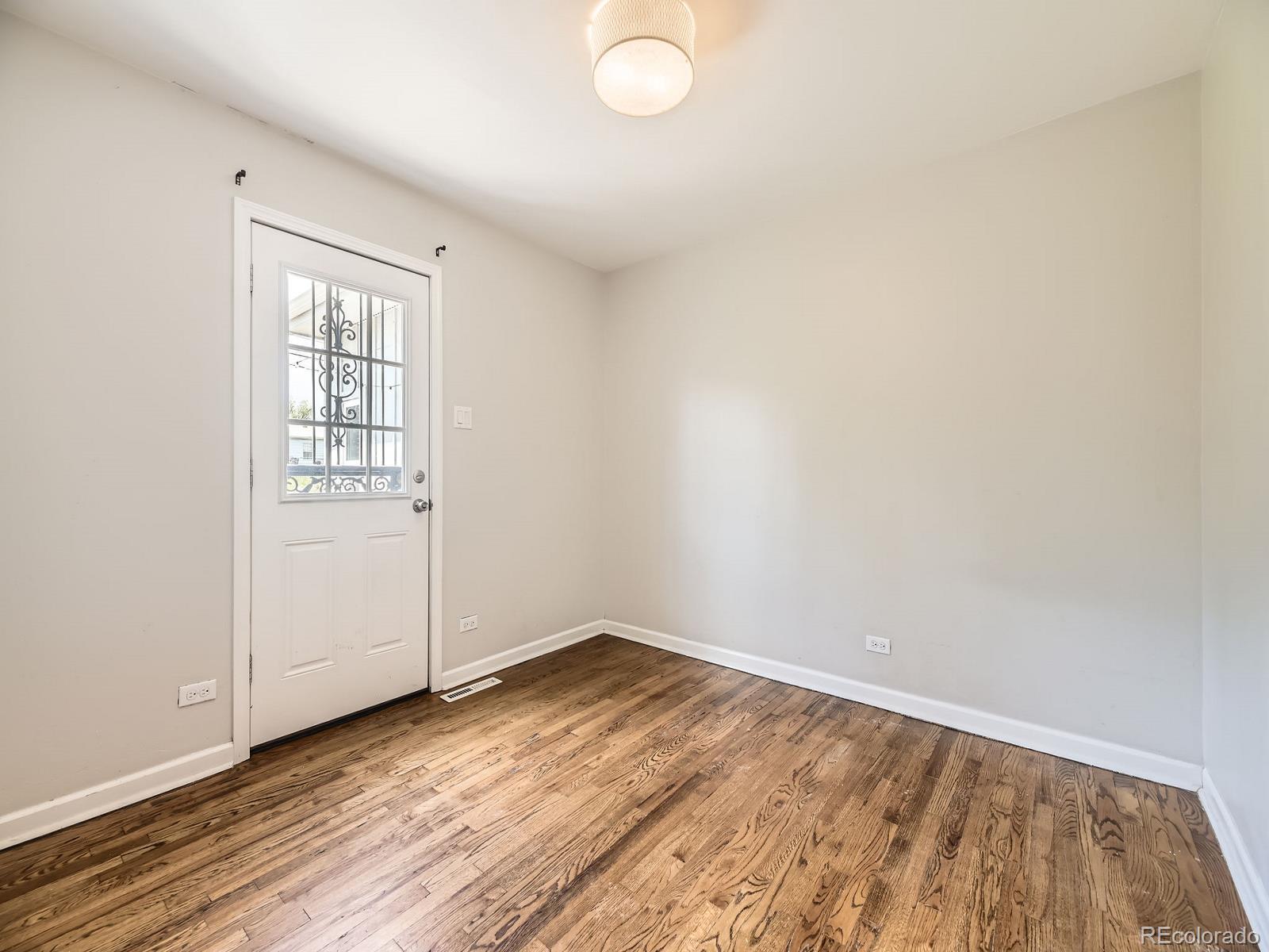 MLS Image #18 for 835  knox court,denver, Colorado