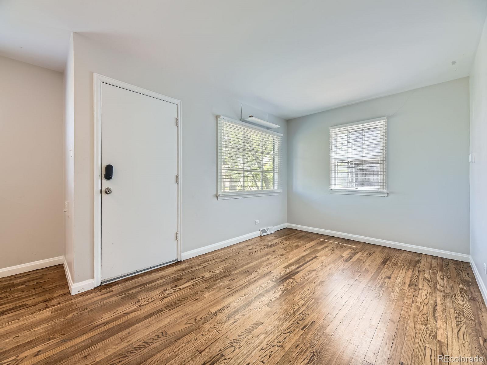 MLS Image #4 for 835  knox court,denver, Colorado