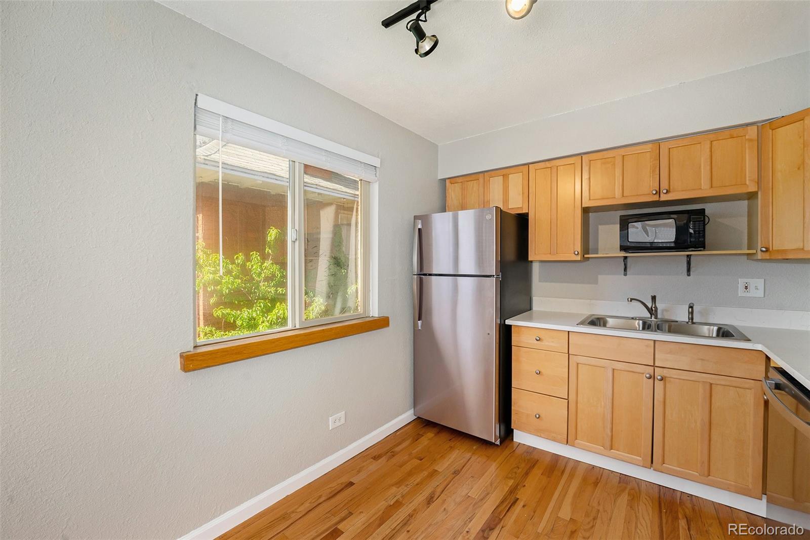 MLS Image #7 for 1144 n ogden street,denver, Colorado