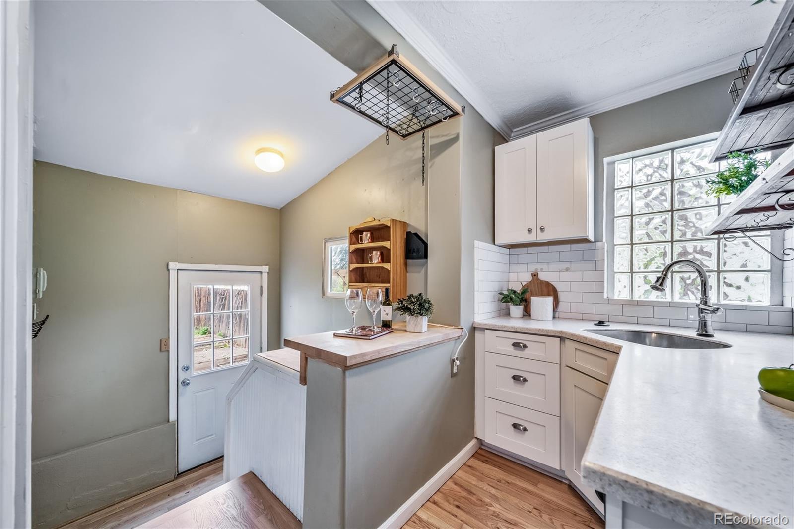 MLS Image #11 for 2731 s logan street,englewood, Colorado