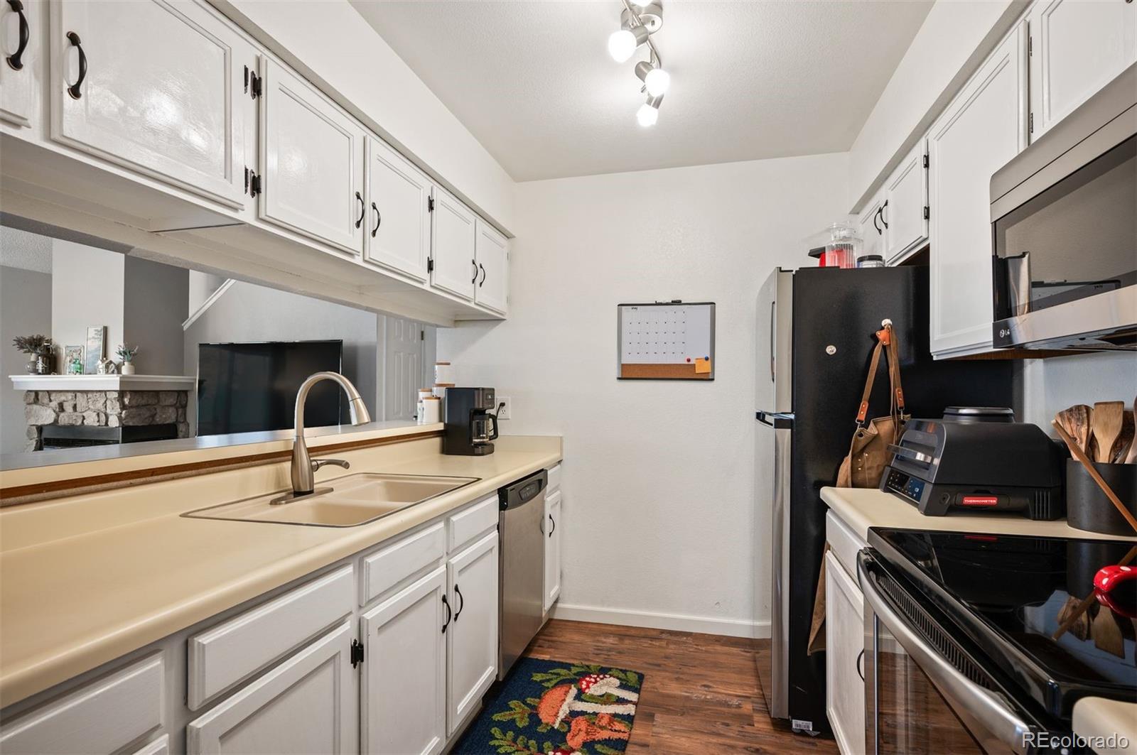 MLS Image #10 for 3600 s pierce street,denver, Colorado