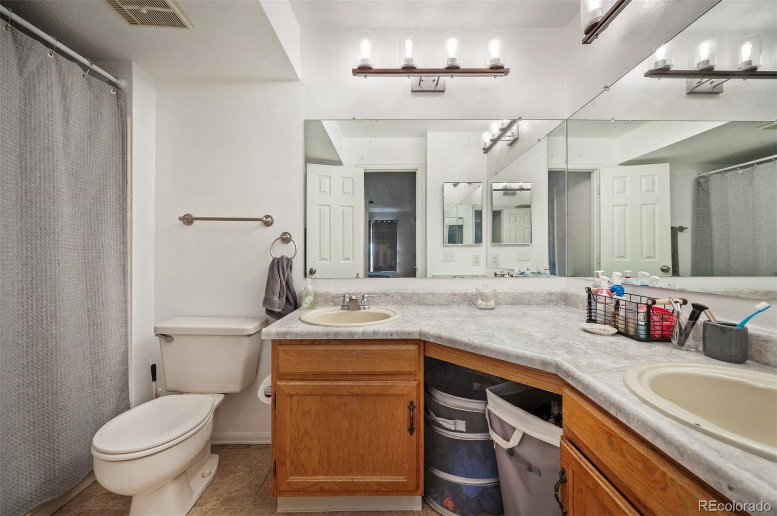 MLS Image #16 for 3600 s pierce street,denver, Colorado