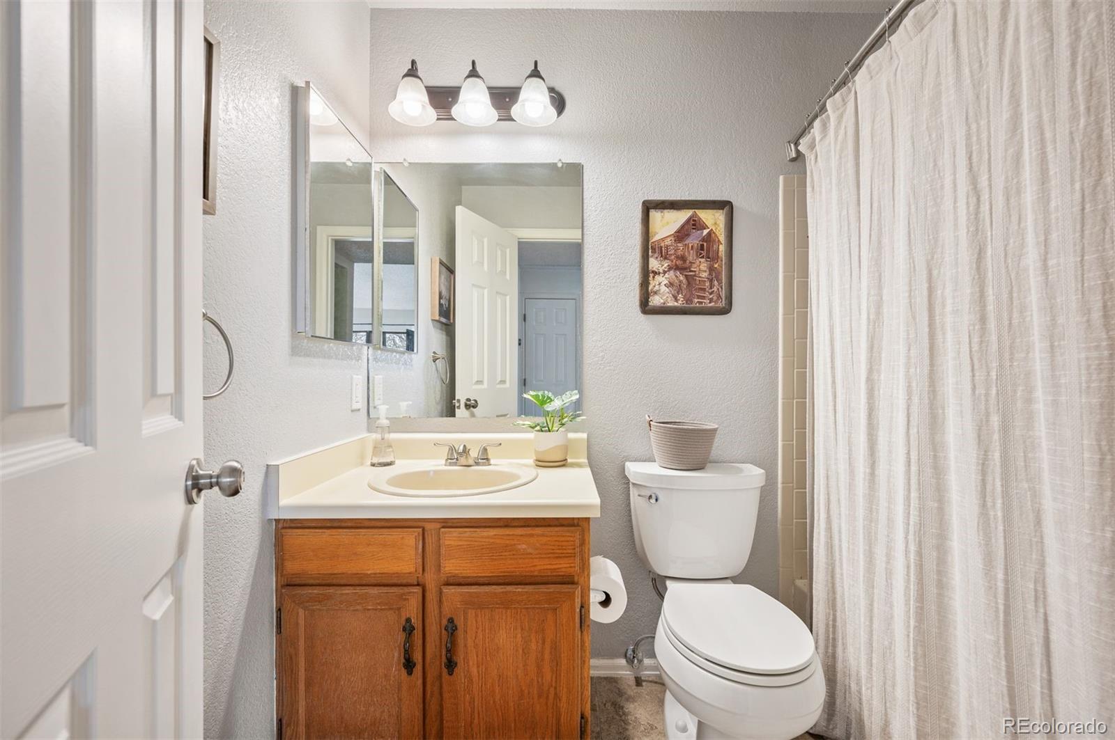 MLS Image #17 for 3600 s pierce street,denver, Colorado