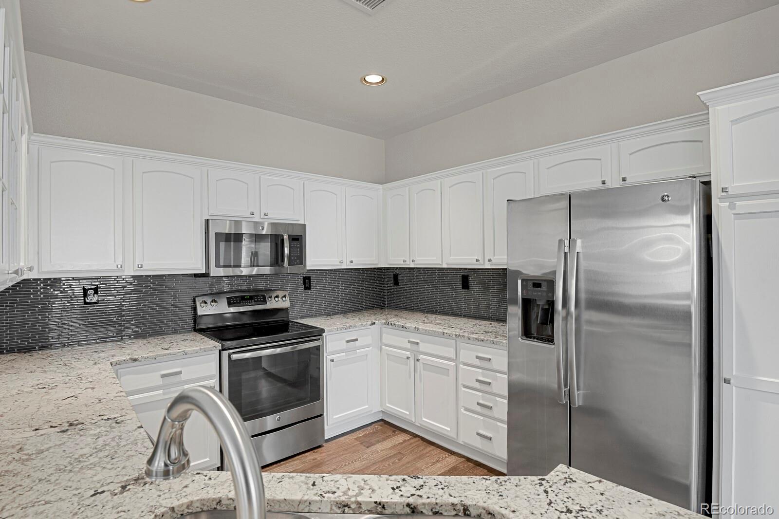 MLS Image #13 for 200  whitehaven circle,highlands ranch, Colorado