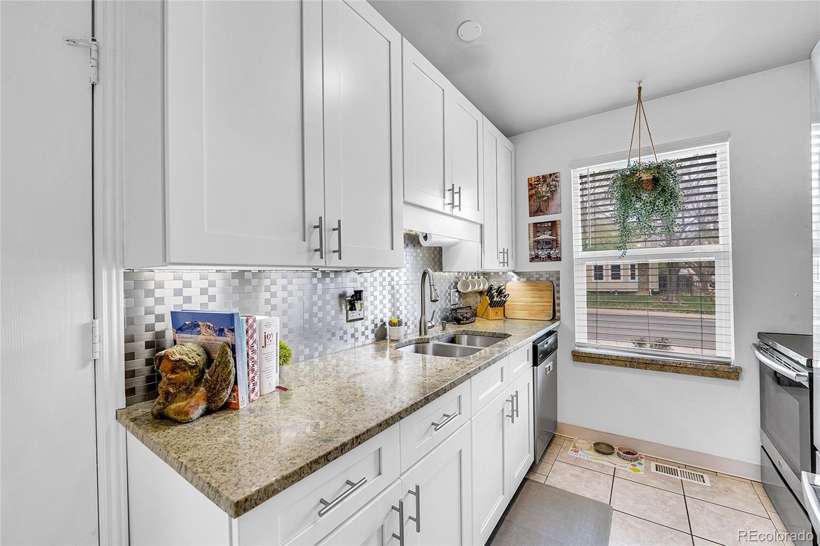 MLS Image #7 for 4856 s quintero circle,aurora, Colorado