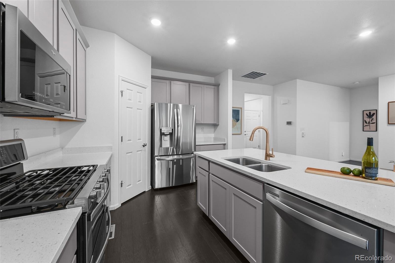 MLS Image #14 for 452 s norfolk court,aurora, Colorado