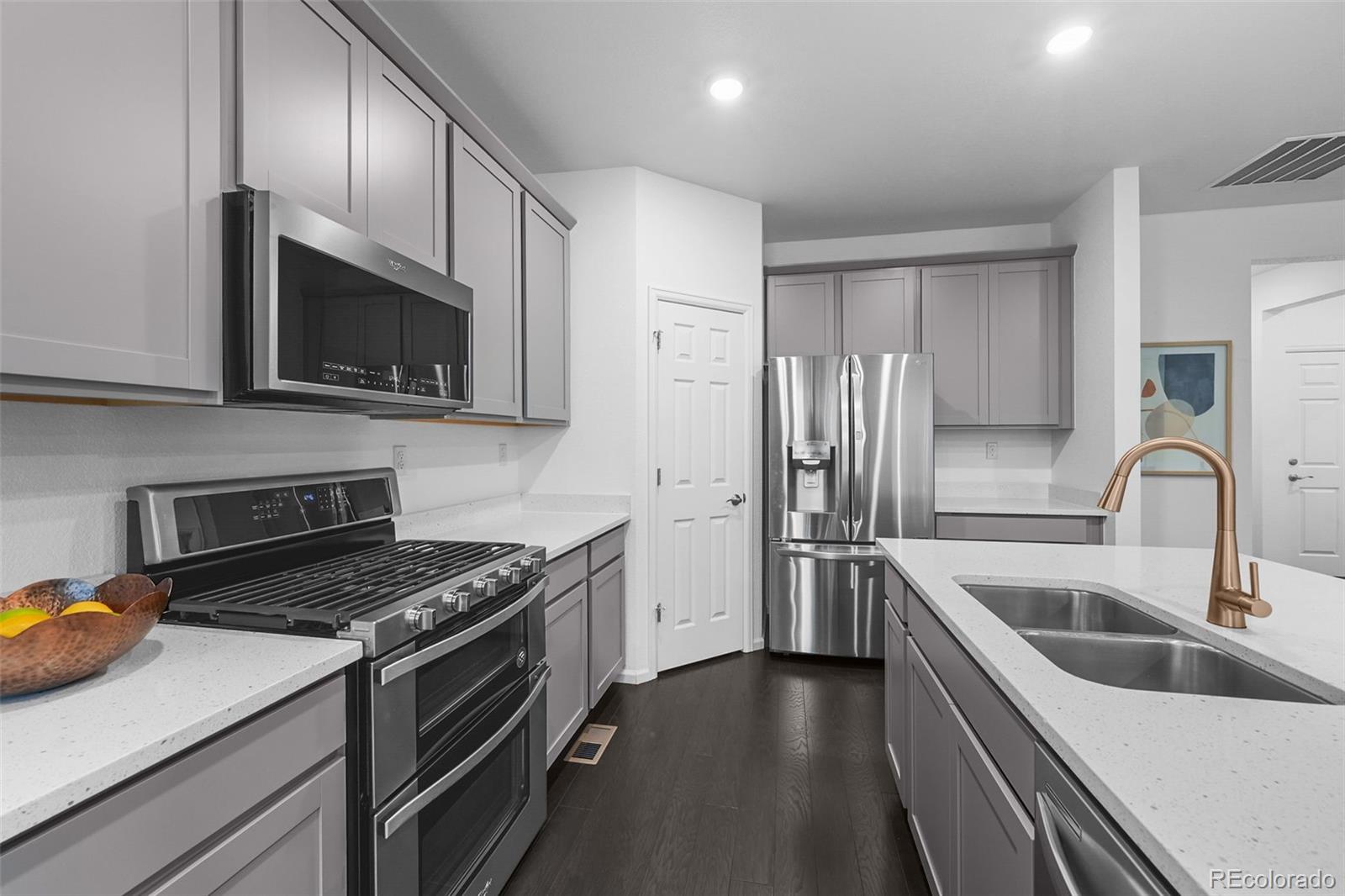 MLS Image #15 for 452 s norfolk court,aurora, Colorado
