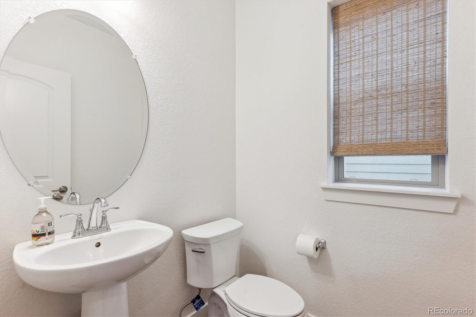 MLS Image #10 for 10360 e 57th place,denver, Colorado