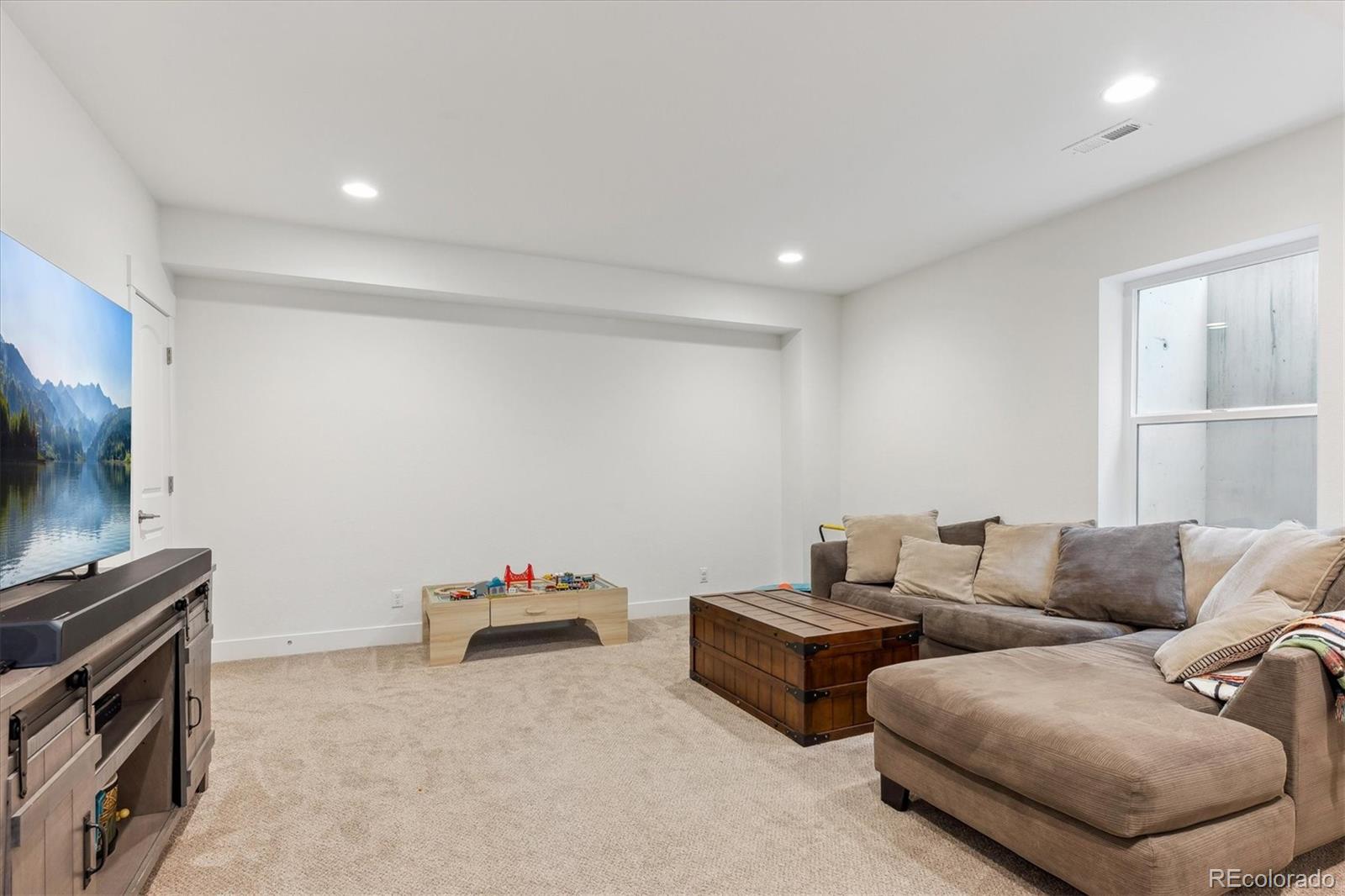 MLS Image #37 for 10360 e 57th place,denver, Colorado