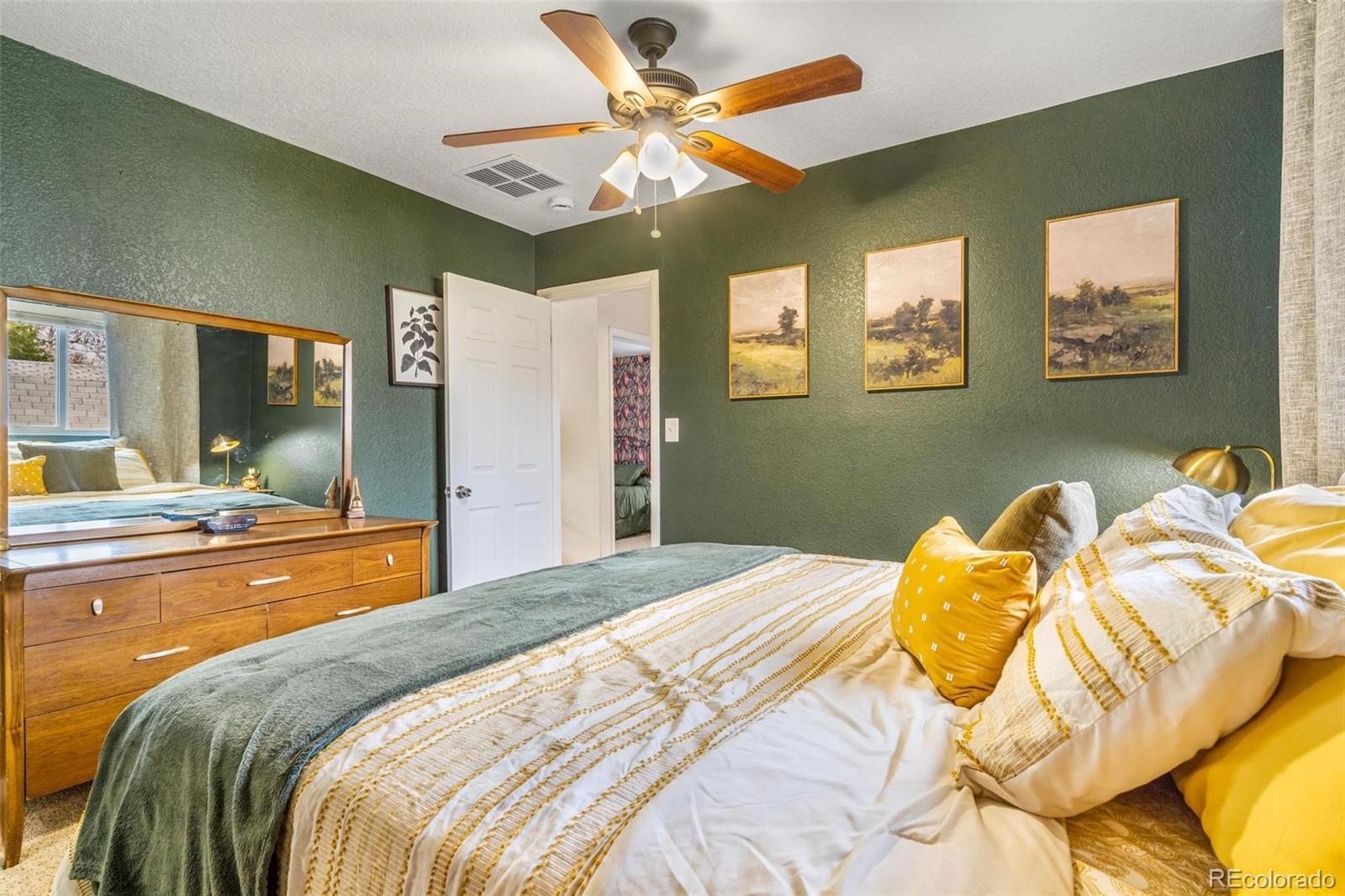 MLS Image #11 for 2756 s linley court,denver, Colorado