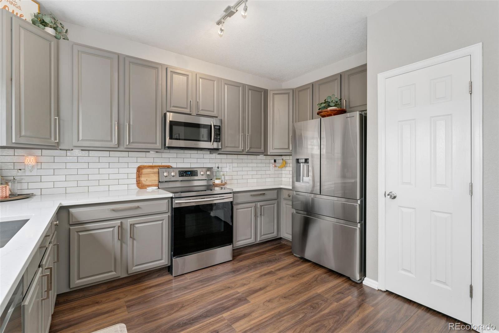 MLS Image #9 for 10475 e abilene street,commerce city, Colorado