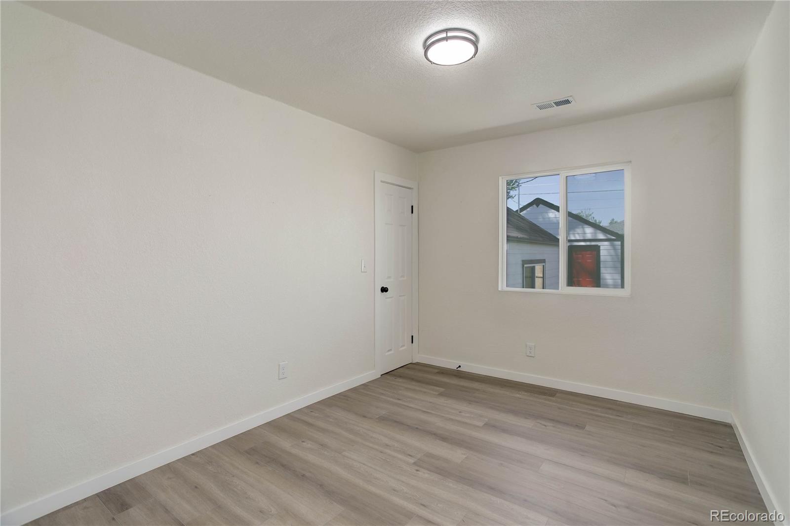 MLS Image #16 for 141 s knox court,denver, Colorado