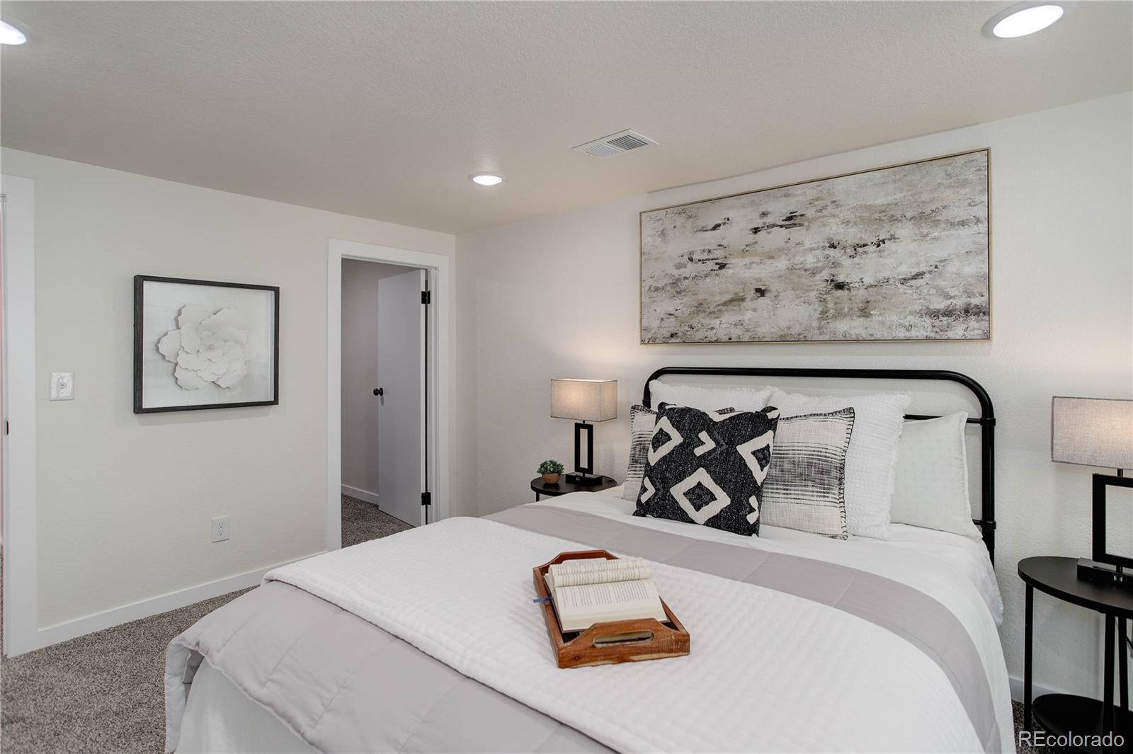 MLS Image #23 for 141 s knox court,denver, Colorado