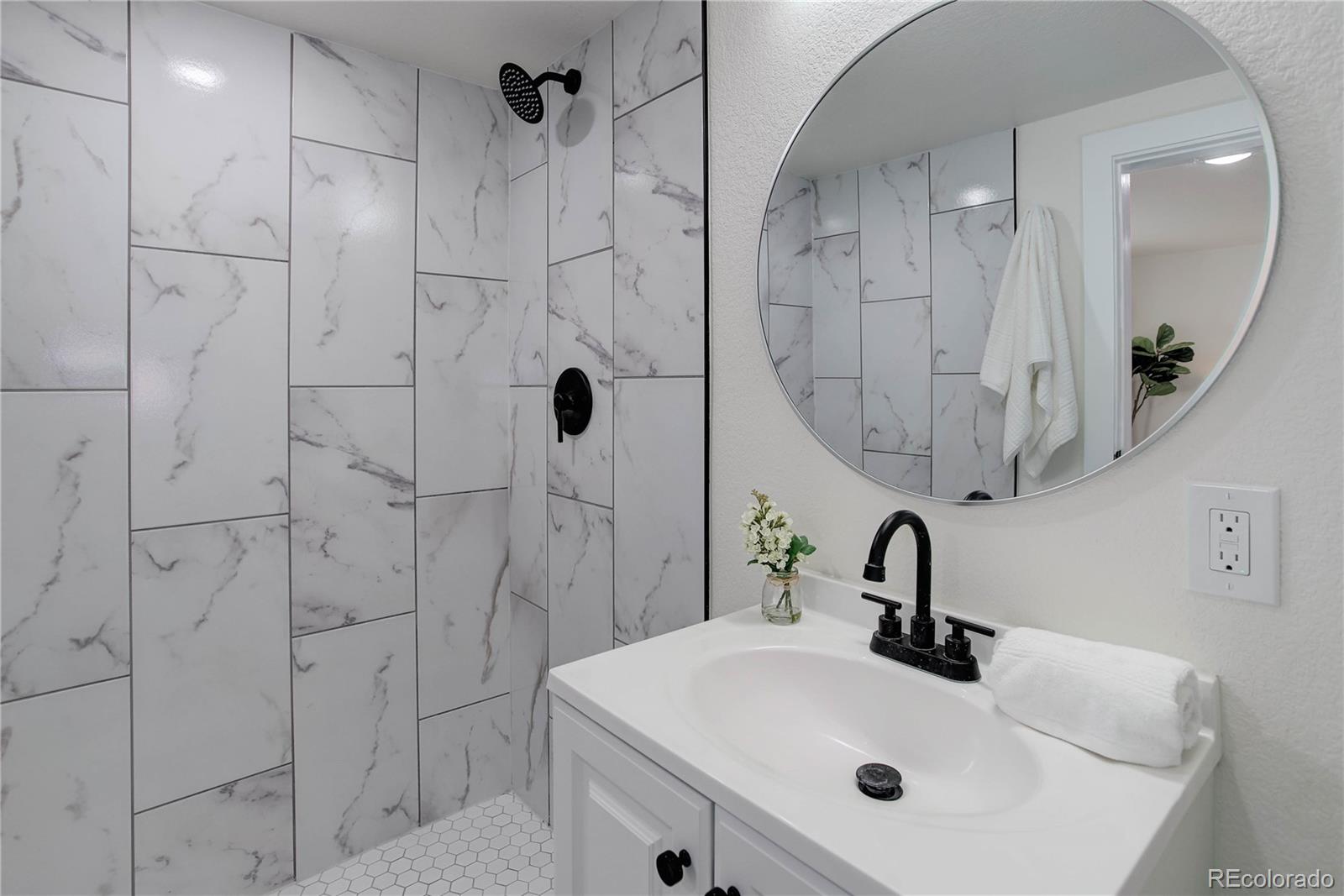 MLS Image #24 for 141 s knox court,denver, Colorado