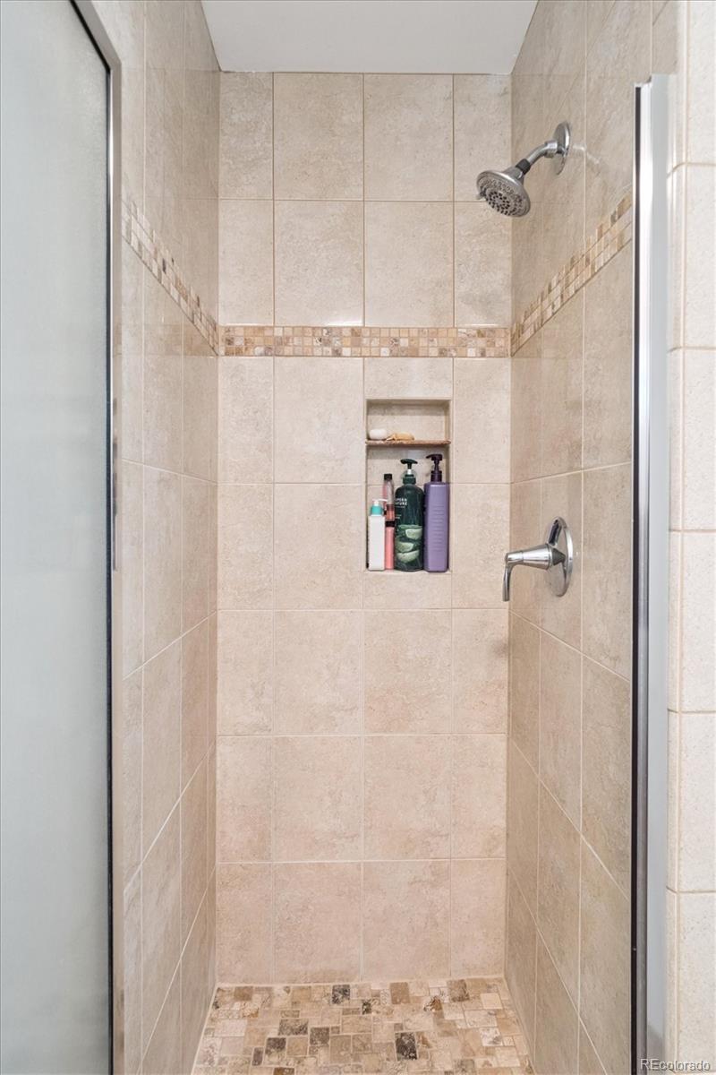 MLS Image #33 for 7351 s sheridan court,littleton, Colorado