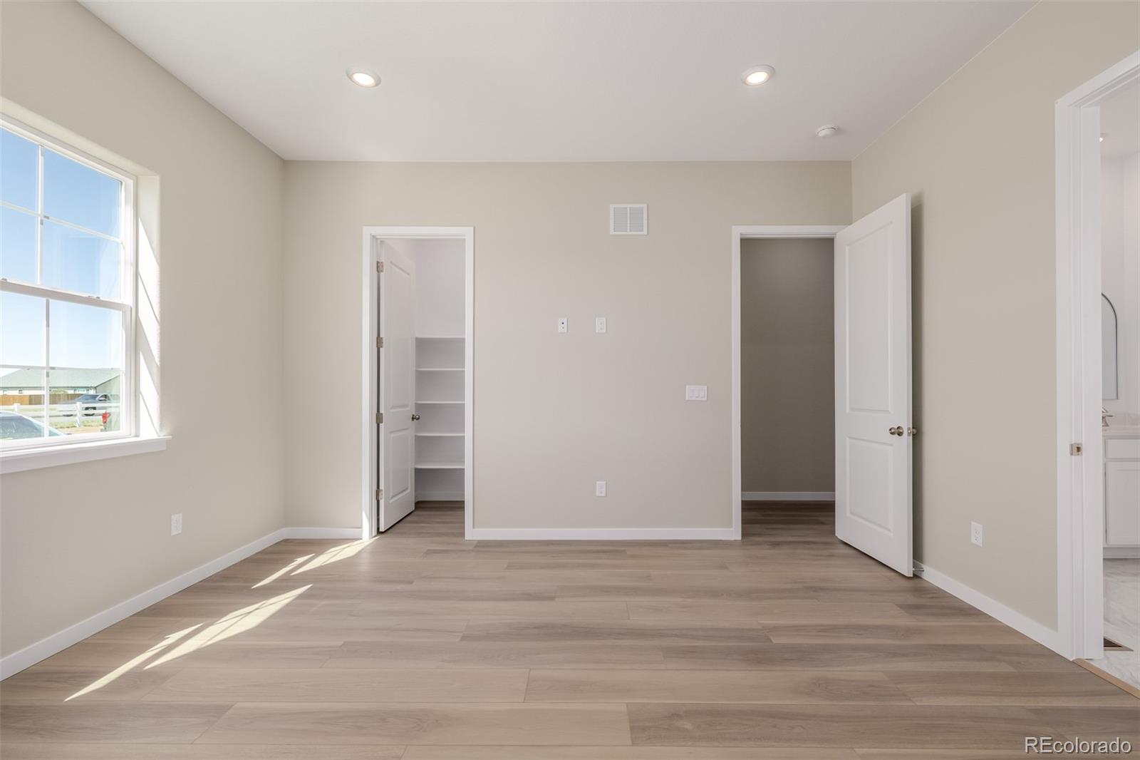 MLS Image #19 for 56159 e tomahawk avenue,strasburg, Colorado