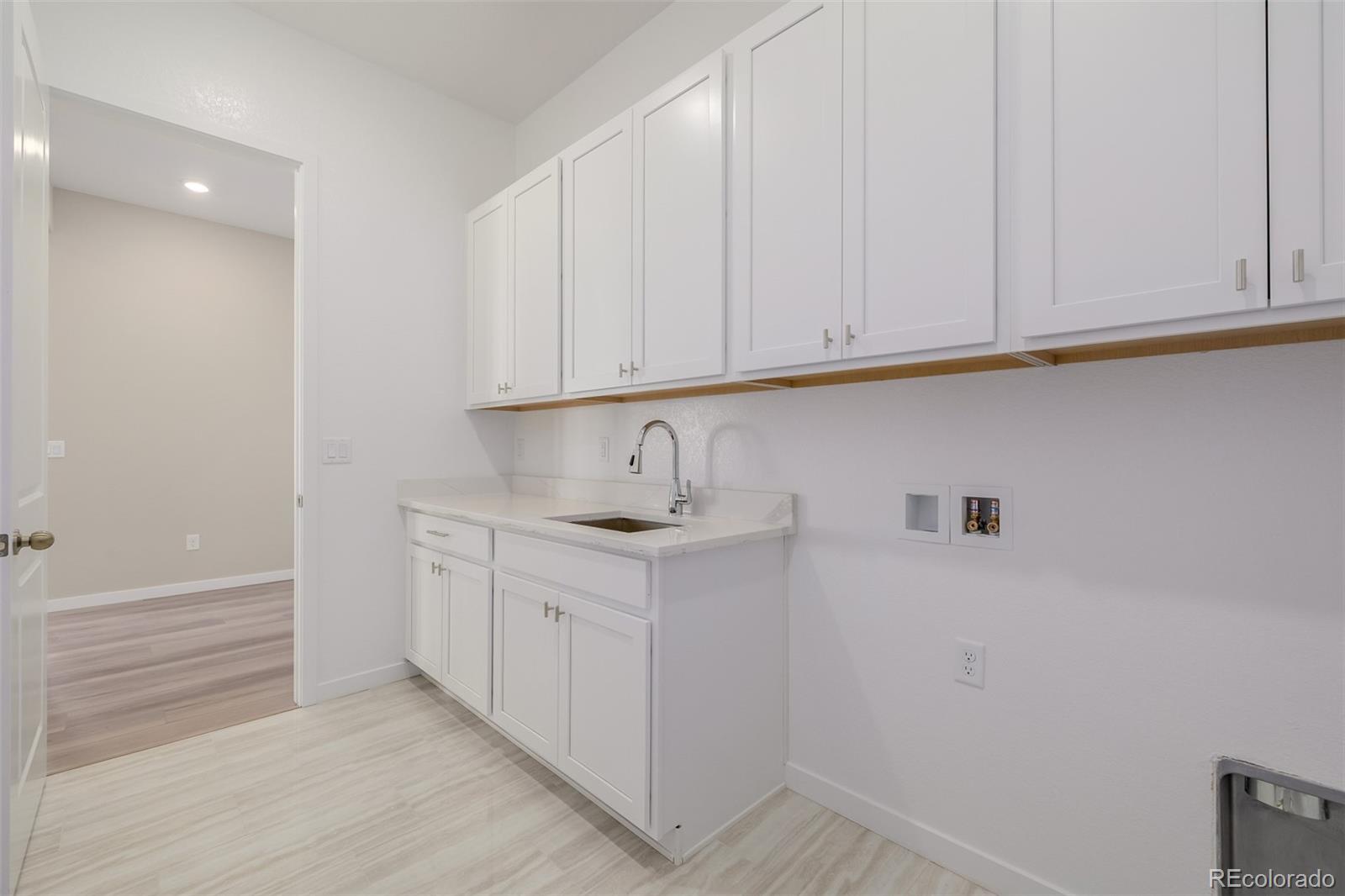 MLS Image #26 for 56159 e tomahawk avenue,strasburg, Colorado
