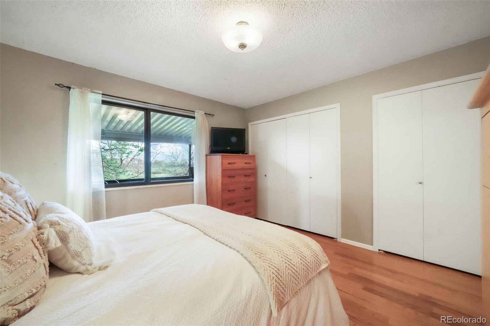 MLS Image #11 for 552  lakewood circle,colorado springs, Colorado