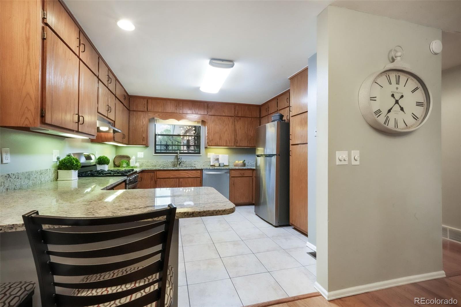 MLS Image #15 for 552  lakewood circle,colorado springs, Colorado
