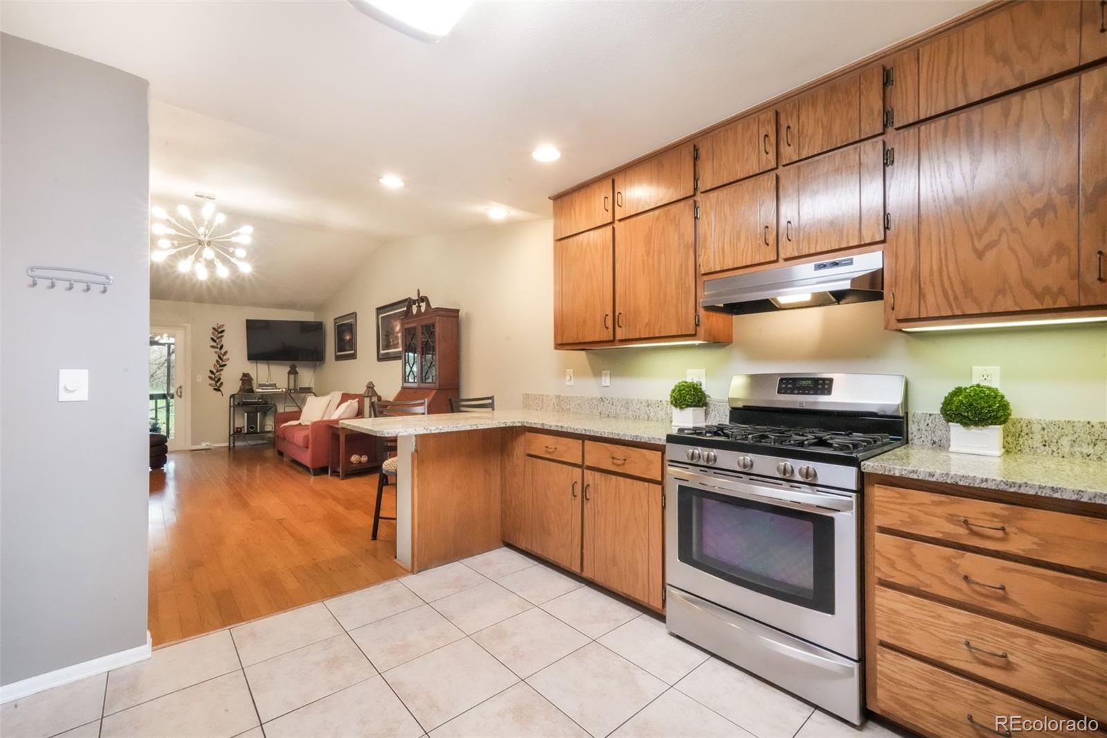 MLS Image #18 for 552  lakewood circle,colorado springs, Colorado