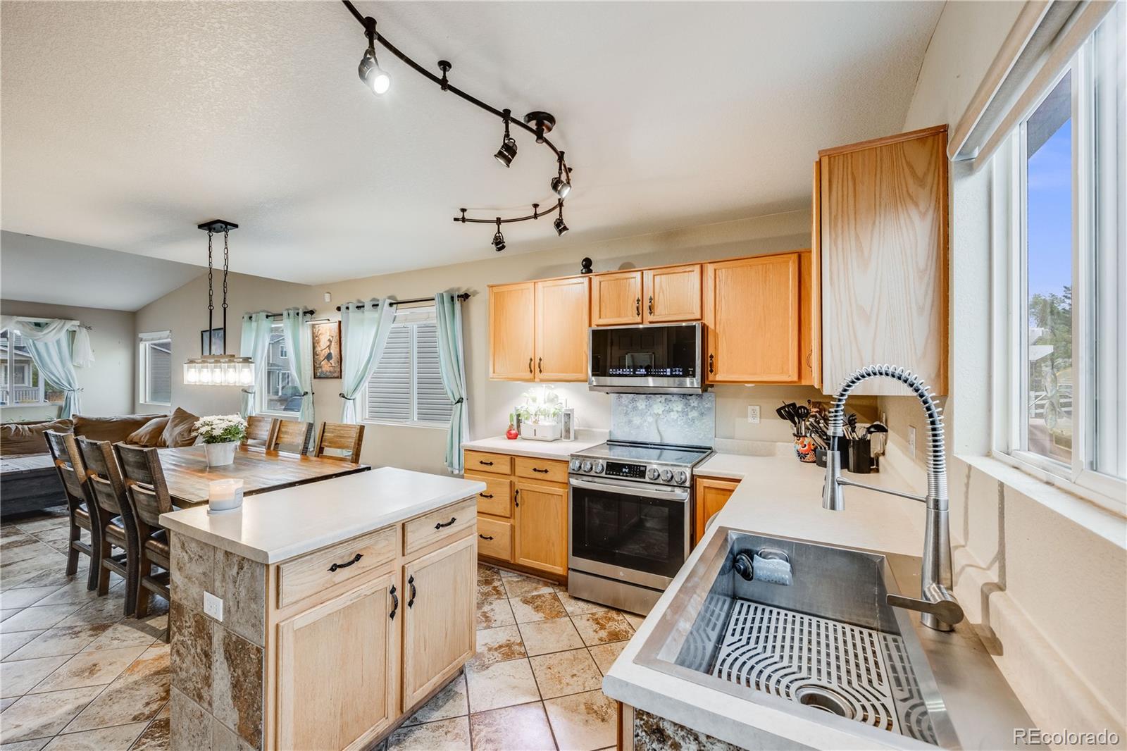 MLS Image #11 for 9674  fox den drive,littleton, Colorado