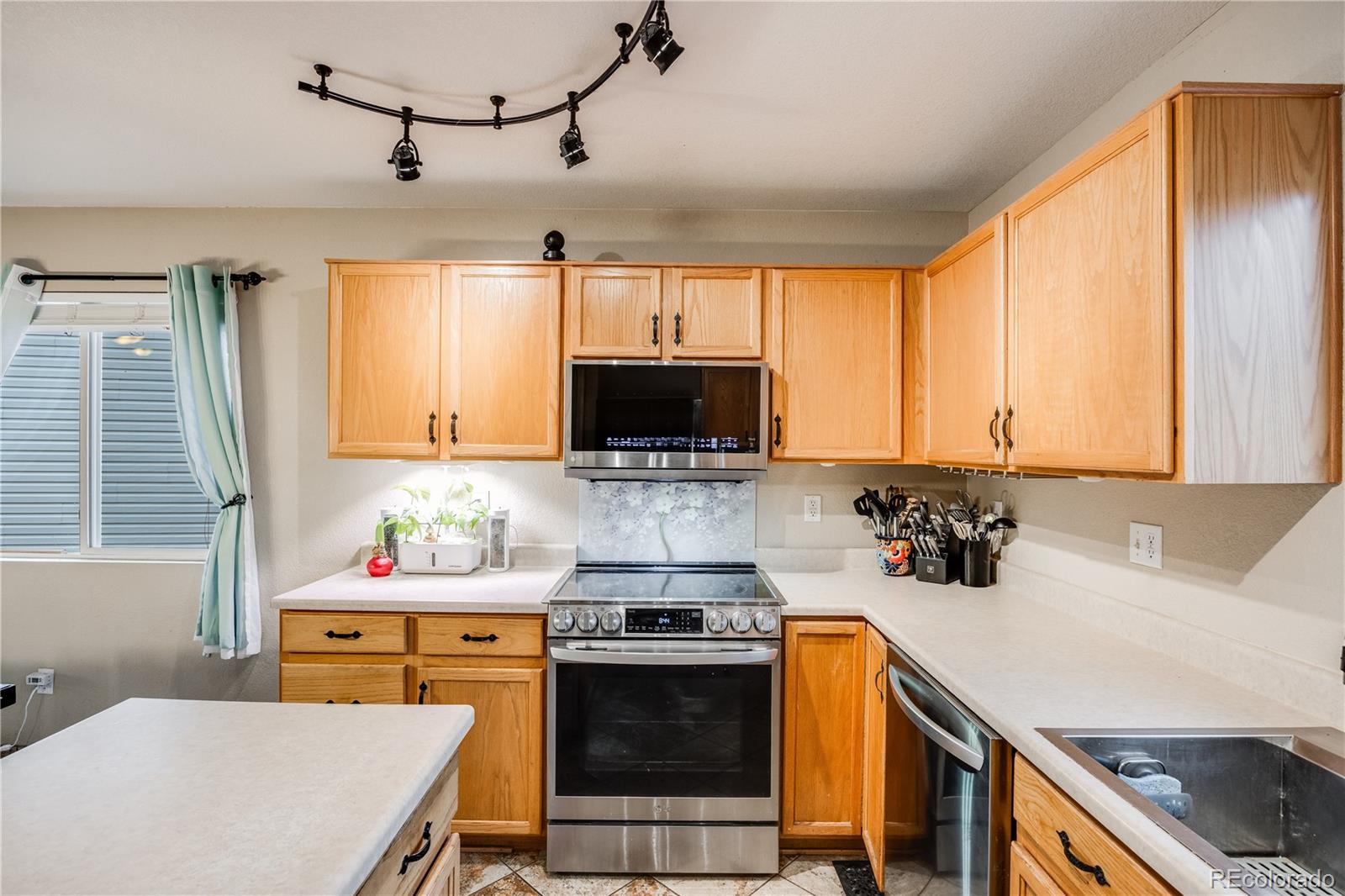 MLS Image #13 for 9674  fox den drive,littleton, Colorado