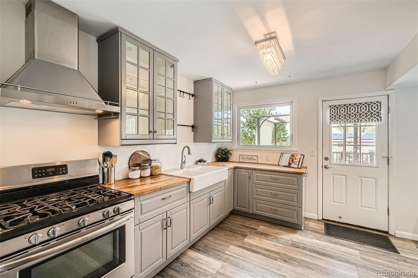 MLS Image #6 for 10457  owens circle,broomfield, Colorado