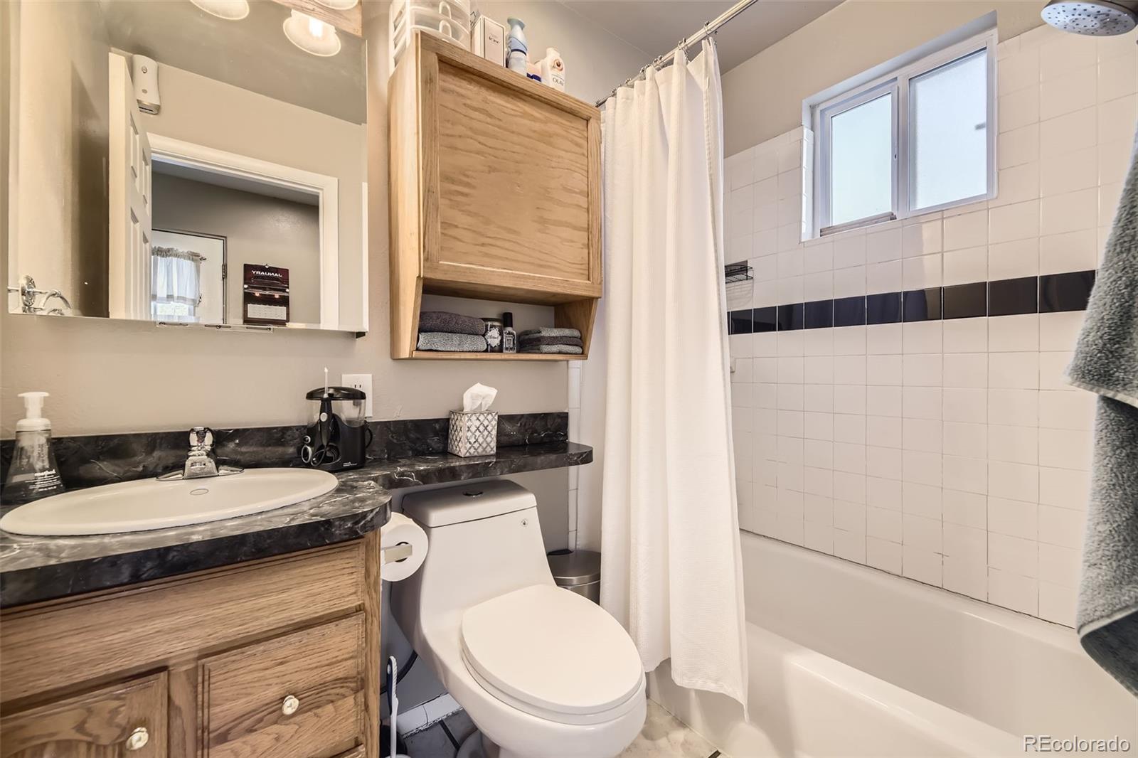 MLS Image #15 for 5510 s windermere street,littleton, Colorado