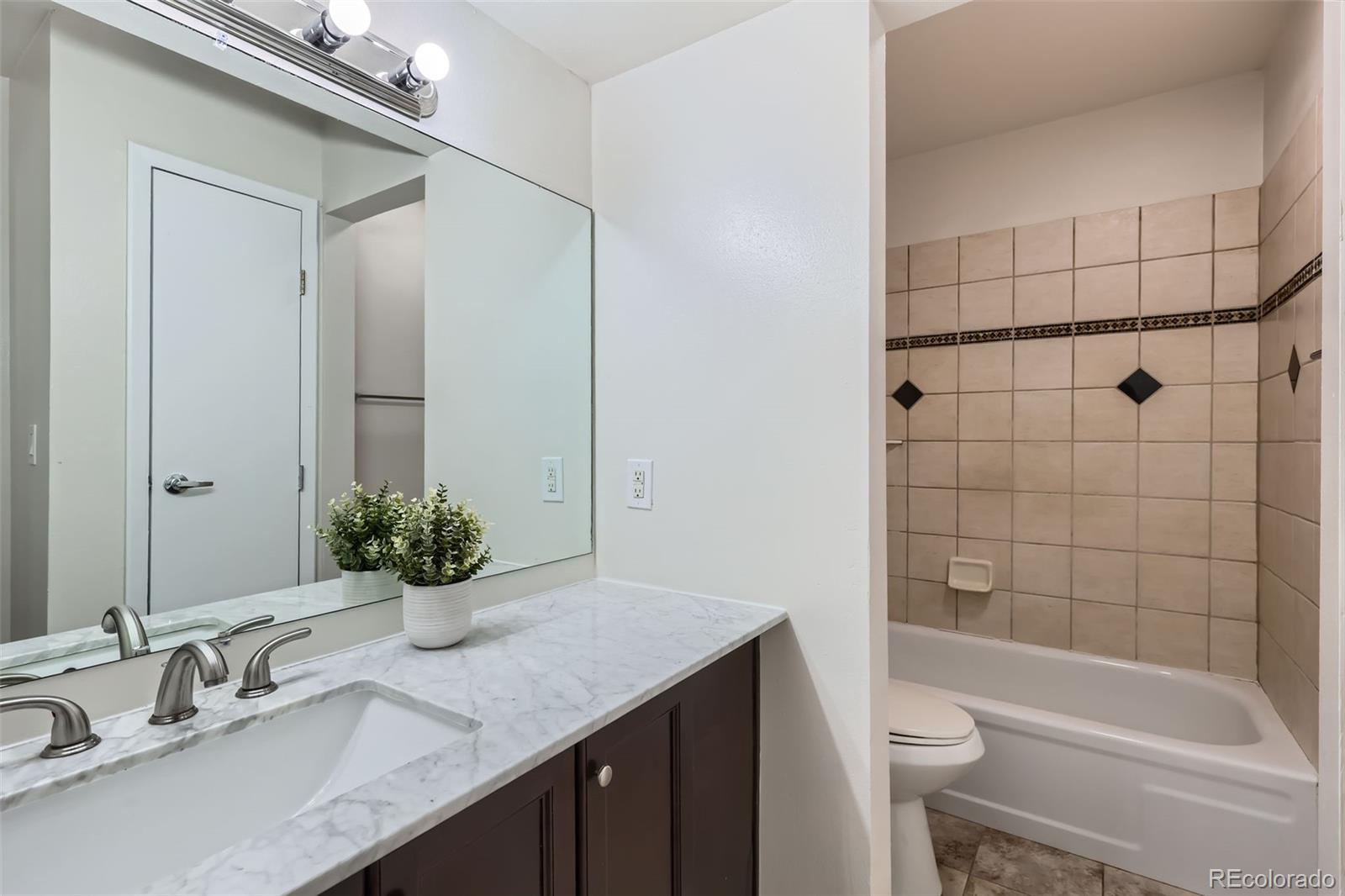 MLS Image #10 for 3550 s harlan street,denver, Colorado