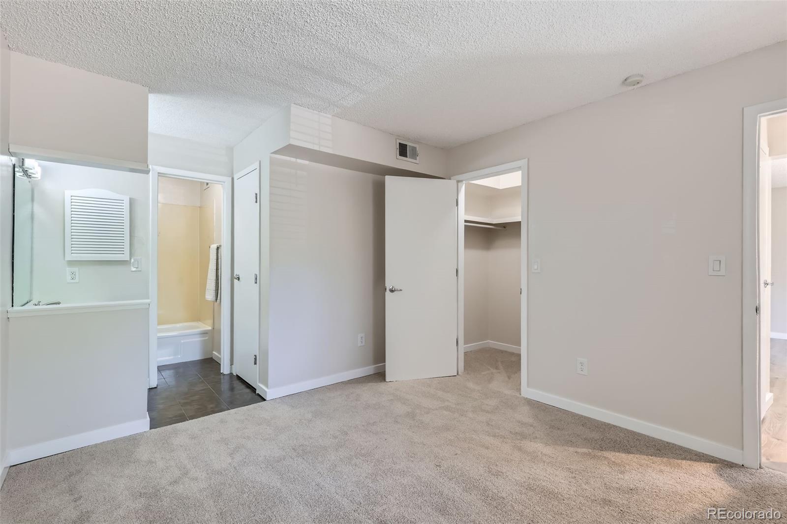 MLS Image #7 for 3550 s harlan street,denver, Colorado
