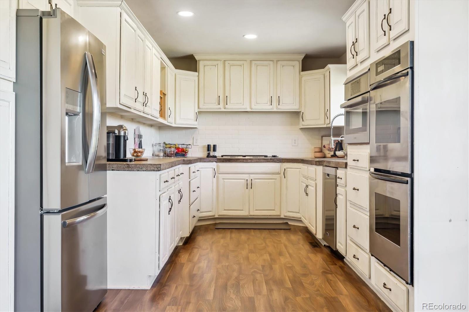 MLS Image #10 for 36901  view ridge drive,elizabeth, Colorado