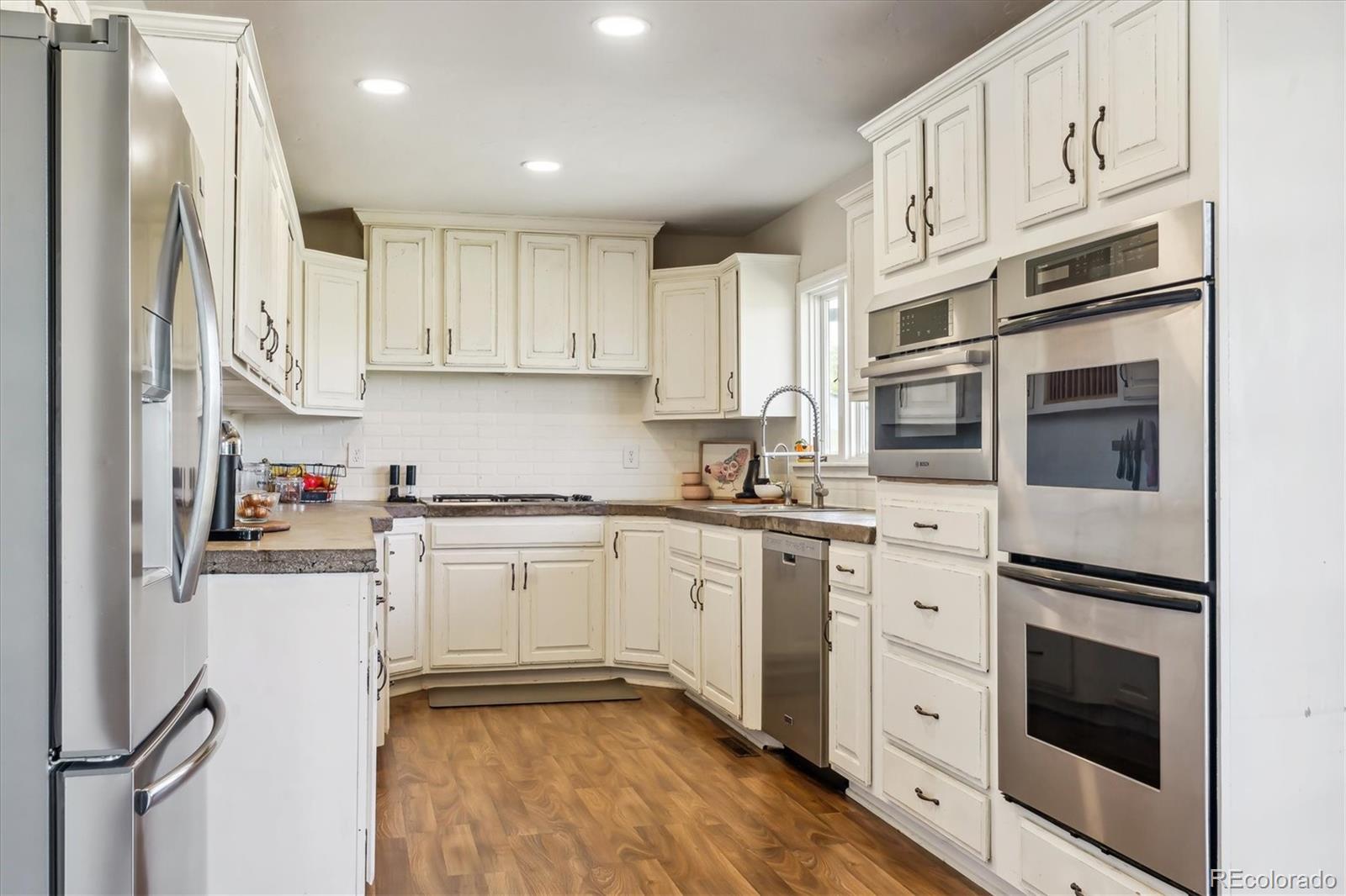 MLS Image #5 for 36901  view ridge drive,elizabeth, Colorado