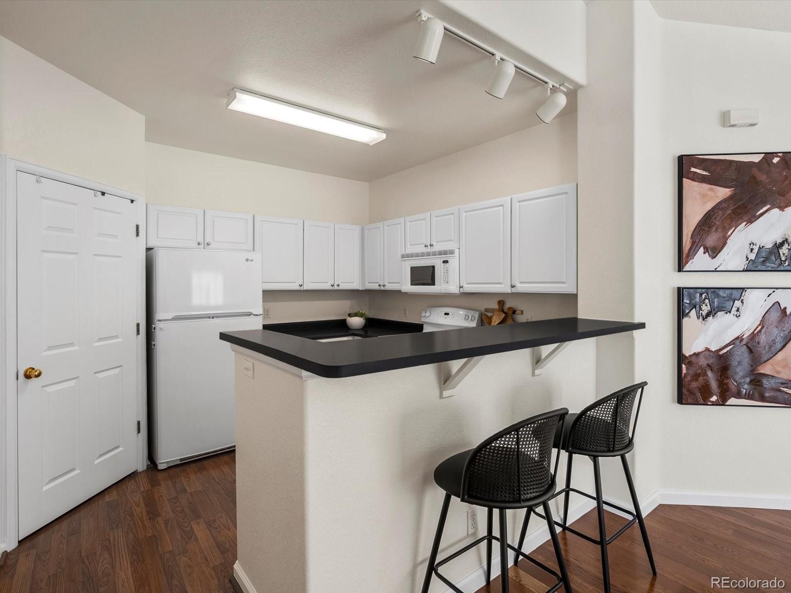 MLS Image #10 for 12335 e 2nd drive,aurora, Colorado