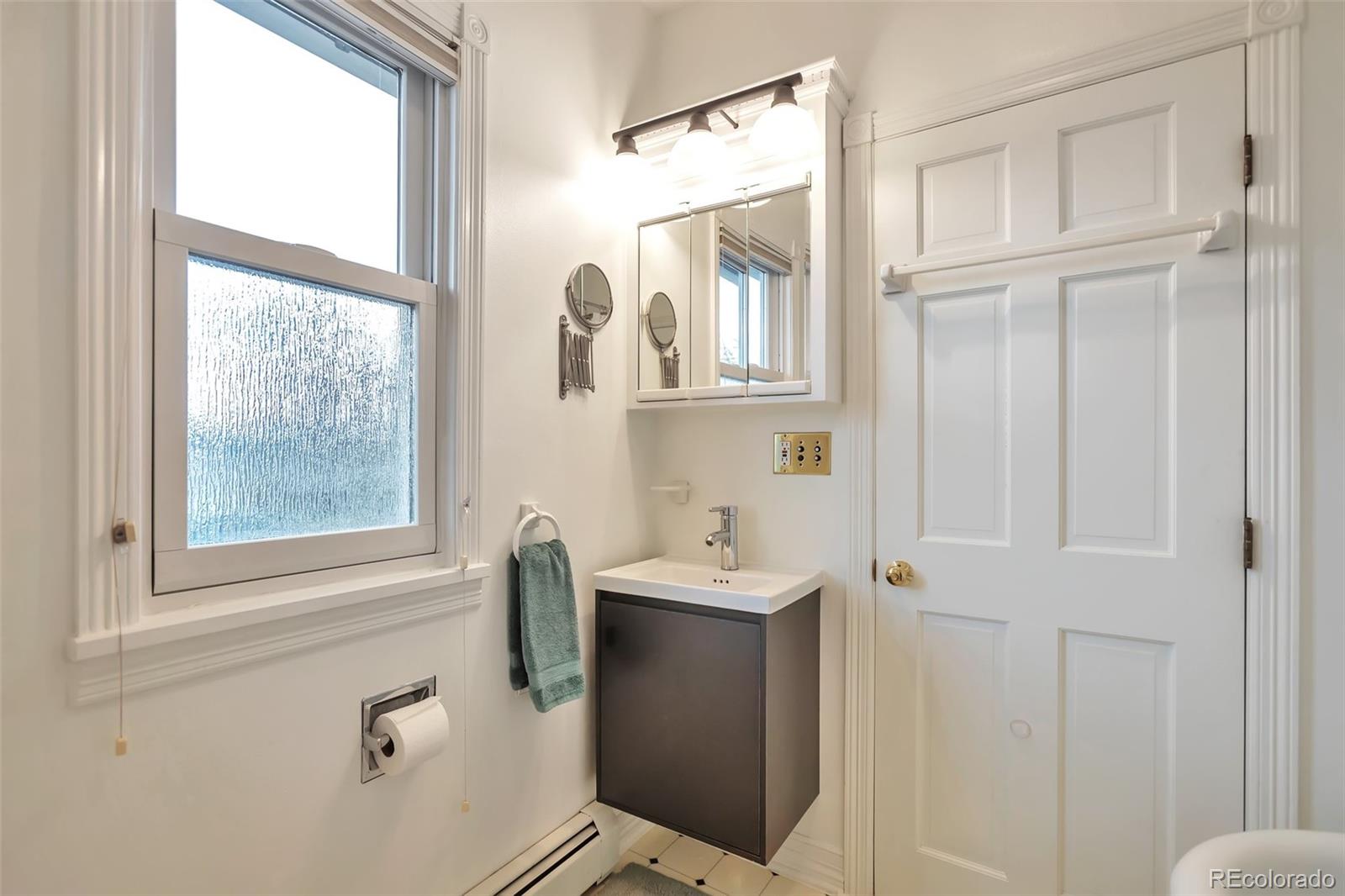 MLS Image #18 for 3201 s clarkson street,englewood, Colorado