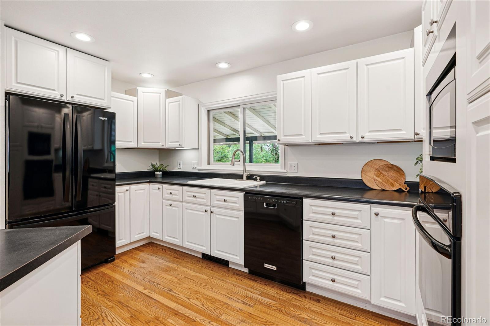 MLS Image #16 for 2448 s leyden street,denver, Colorado