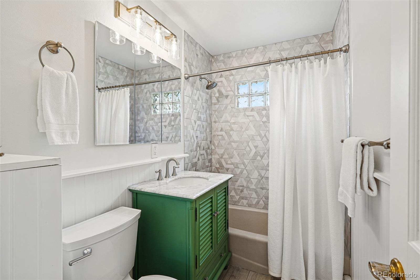 MLS Image #24 for 2448 s leyden street,denver, Colorado