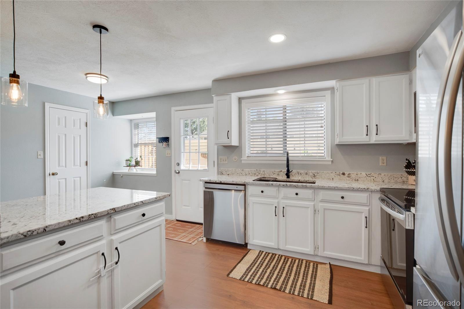 MLS Image #13 for 7557 s cove circle,centennial, Colorado